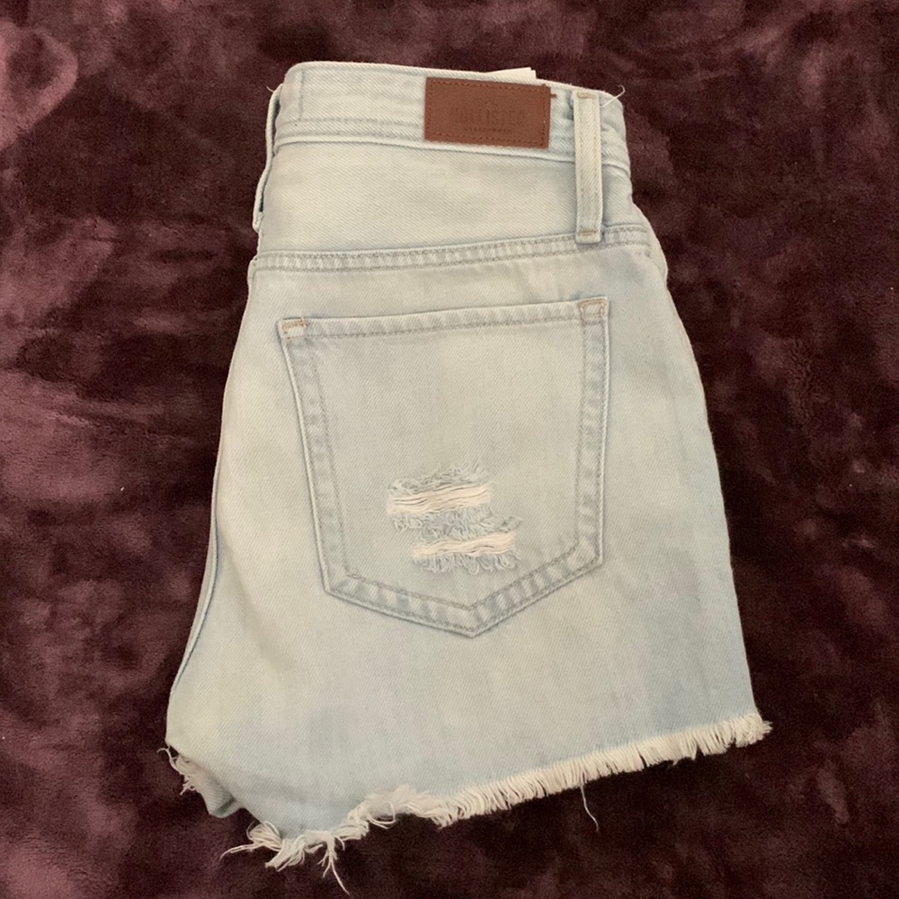 Hollister High-Rise Mom Shorts